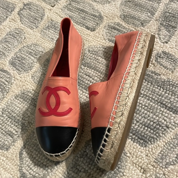 Chanel Lambskin Espadrilles Pink Red Black - Picture 3 of 8